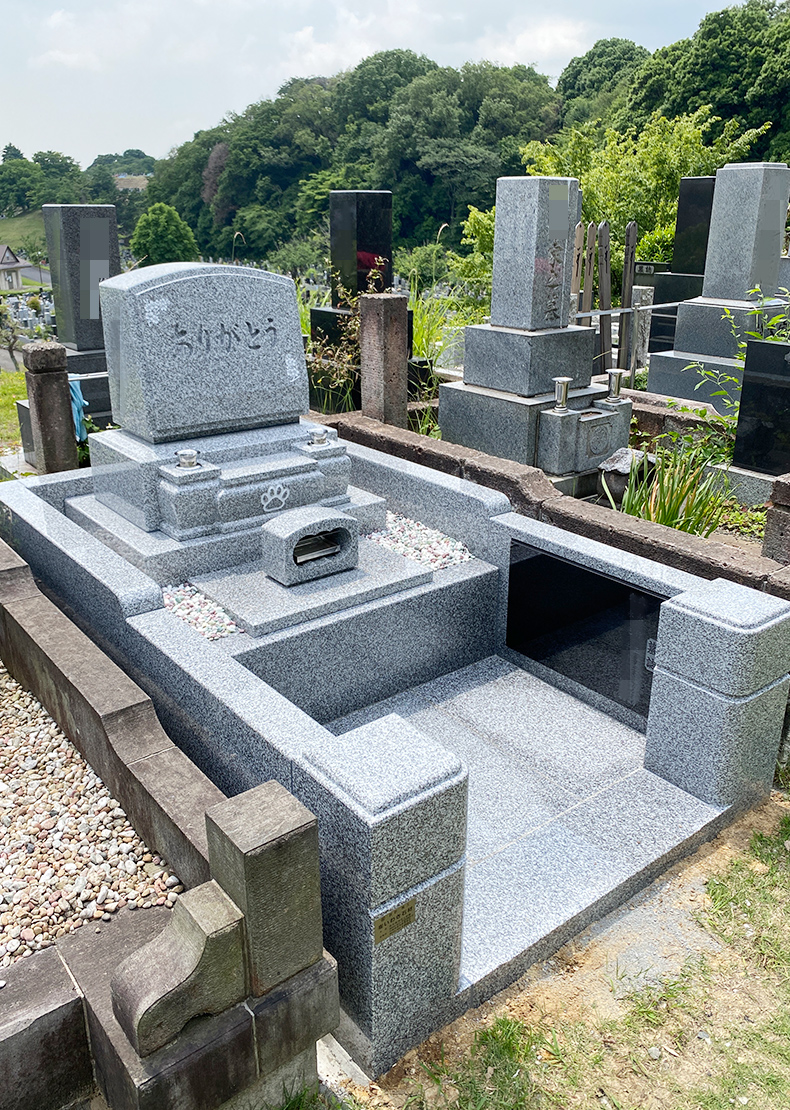 T22-003-02_一般普通型墓地（中国産宝永石　洋型3段　額出しアーチ型）