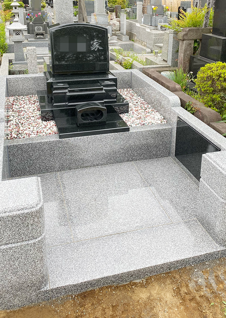 T22-006-04_一般普通型墓地（インド産山崎石　洋型3段型）