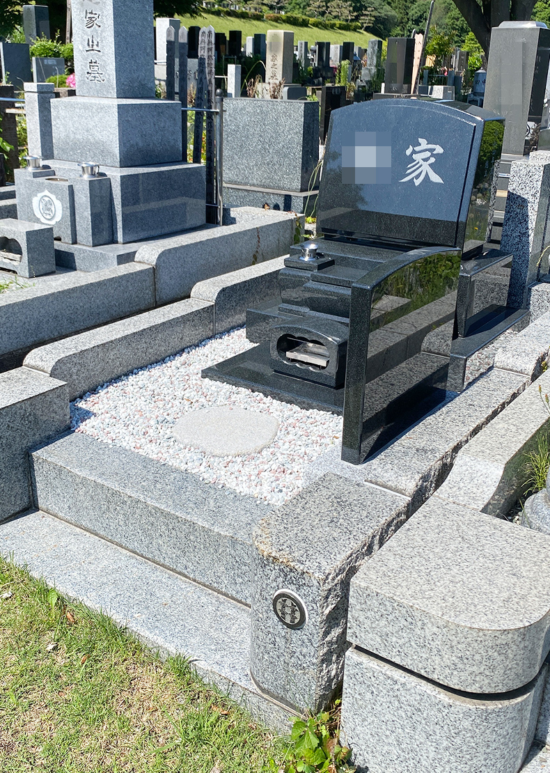 T22-009-03_一般普通型墓地（インド産山崎石　洋型3段高級型）