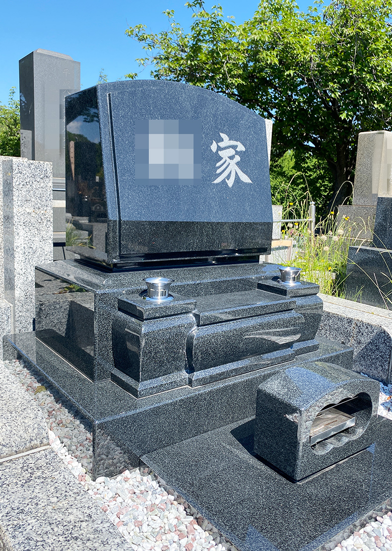 T22-009-04_一般普通型墓地（インド産山崎石　洋型3段高級型）