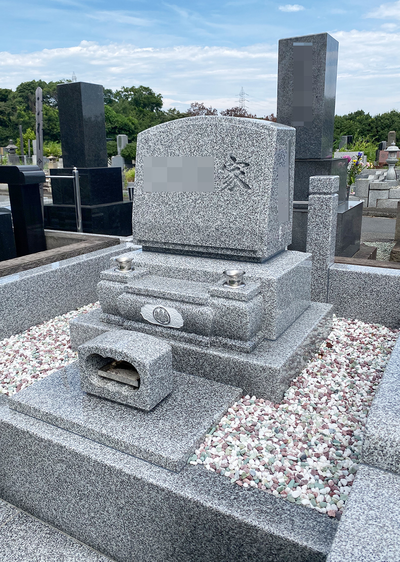 T22-002-04_一般普通型墓地（中国産　宝永石　洋型３段高級型）