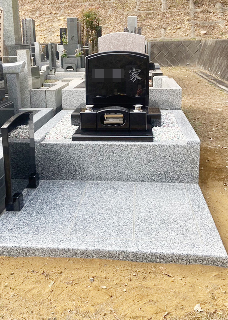 HI22-007-01_普通墓地（インド産 クンナム石 洋型2段額付きアーチ型）