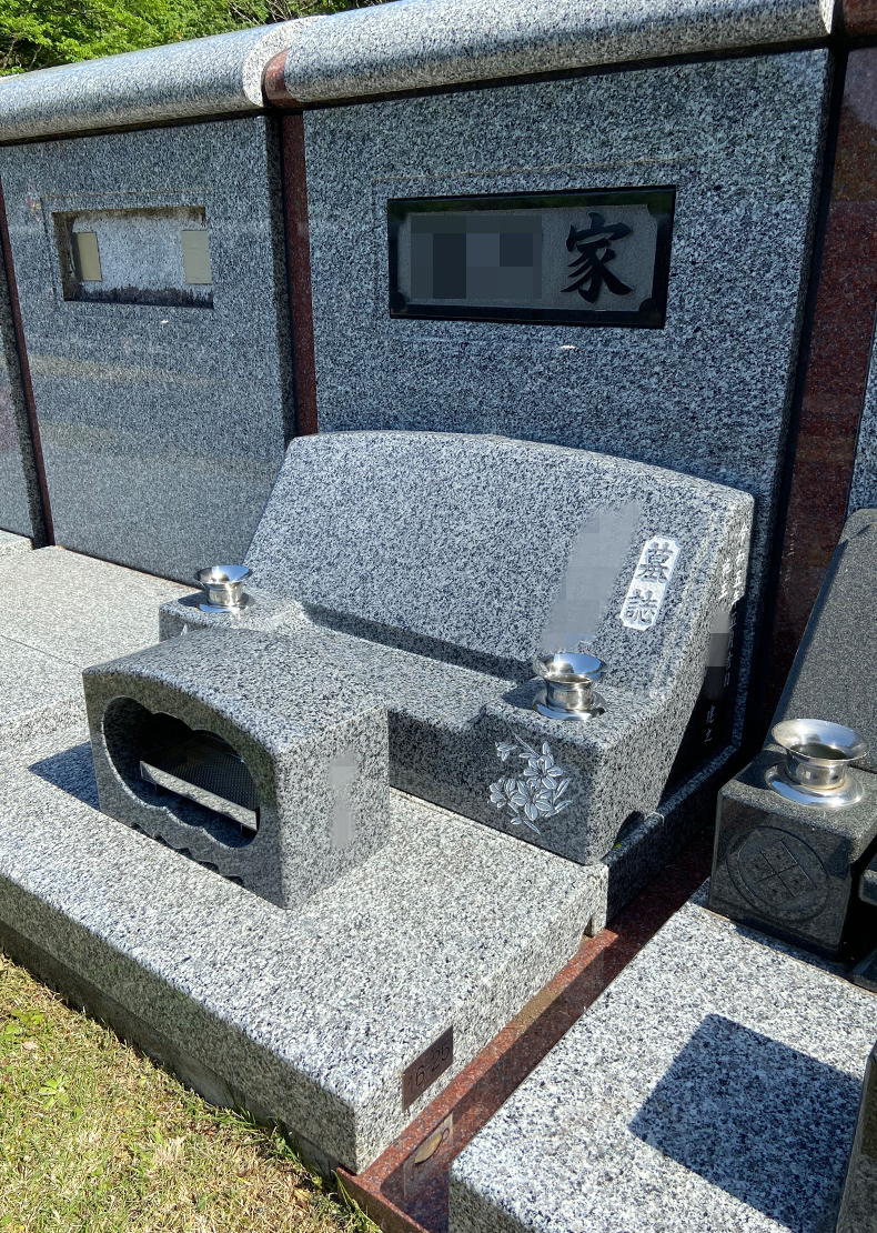 HK310-23-002-02_壁面型墓地（中国産 飛鳥石 額出しアーチラウンド型）