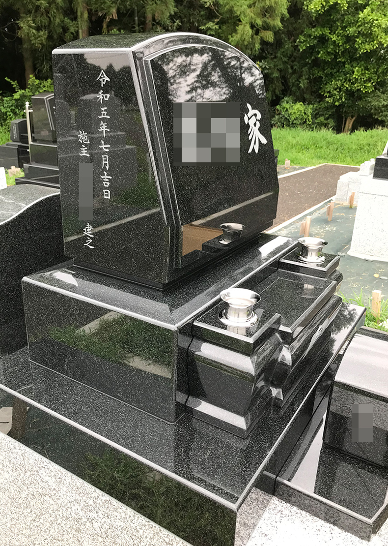 T23-031-04_1㎡墓地（インド産 山崎石 洋型3段型）