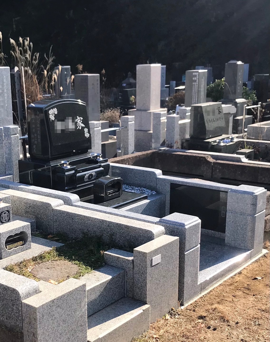 緑ヶ丘霊園に4㎡の洋型墓所を建之いたしました。