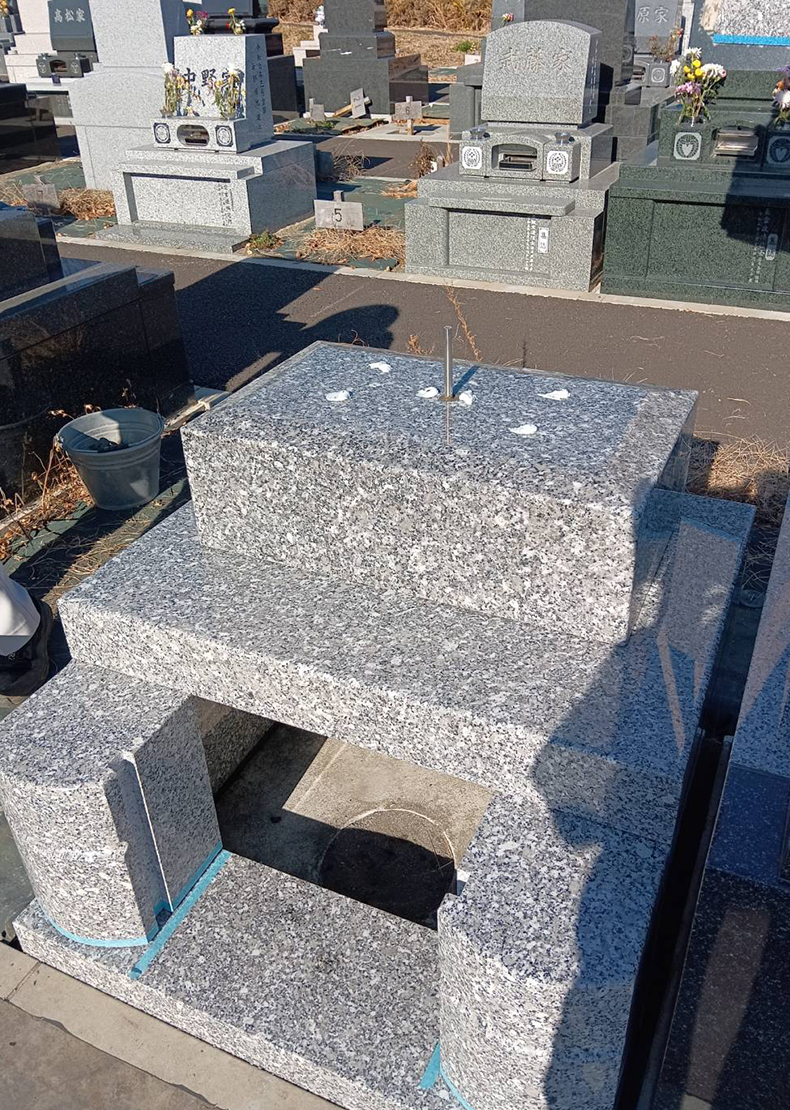 芯棒を貫通させて上台を設置します。