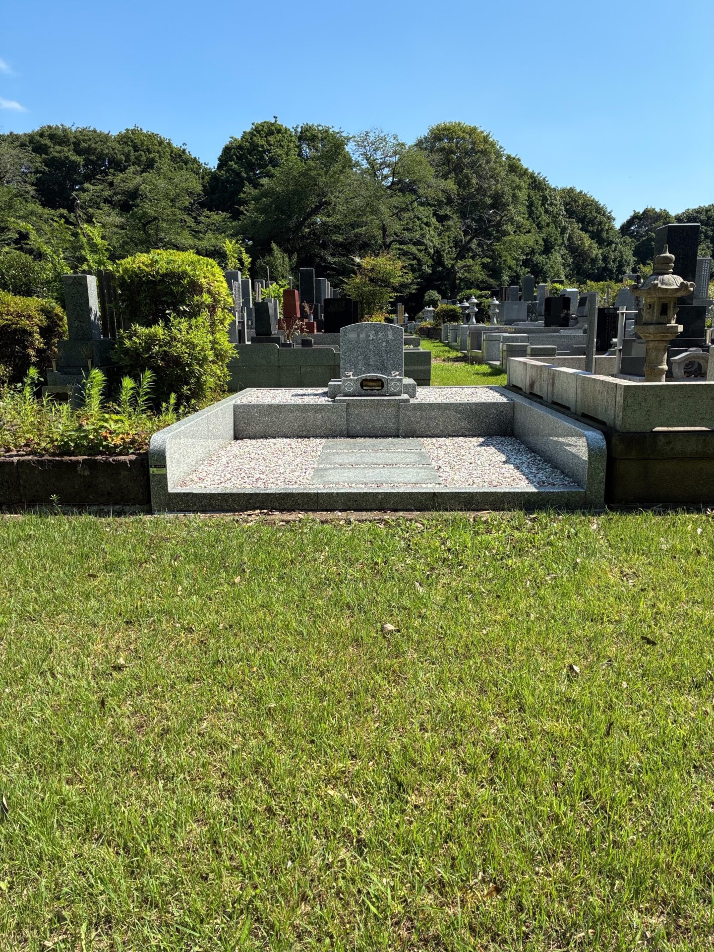 緑ヶ丘霊園の12㎡墓所をフルリフォームいたしました。