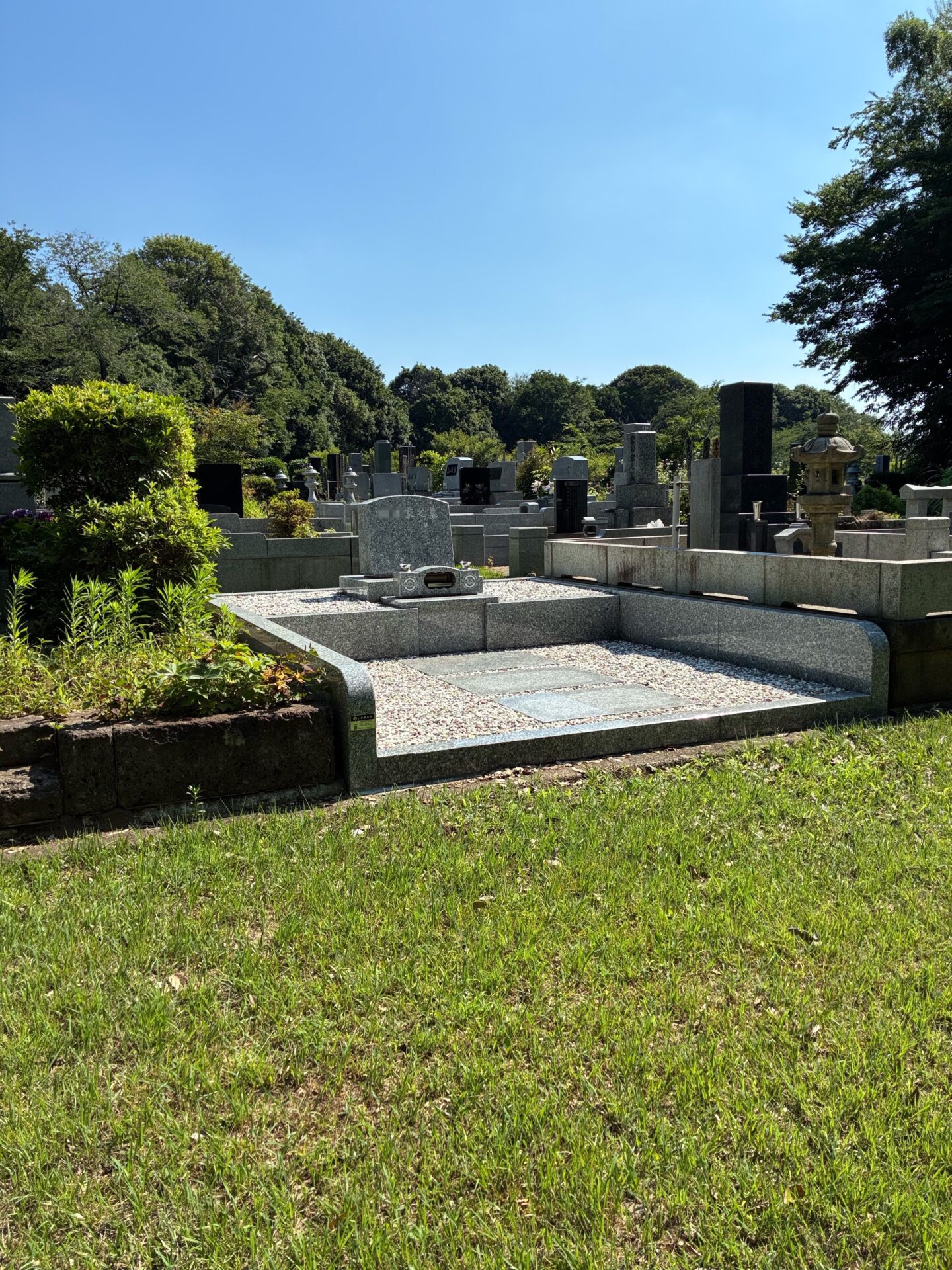 緑ヶ丘霊園の12㎡墓所をフルリフォームいたしました。