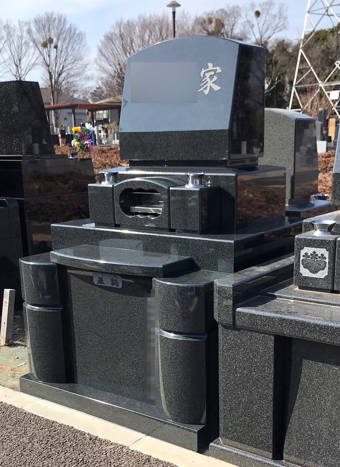 緑ヶ丘霊園に1㎡の洋型墓所を建之いたしました。