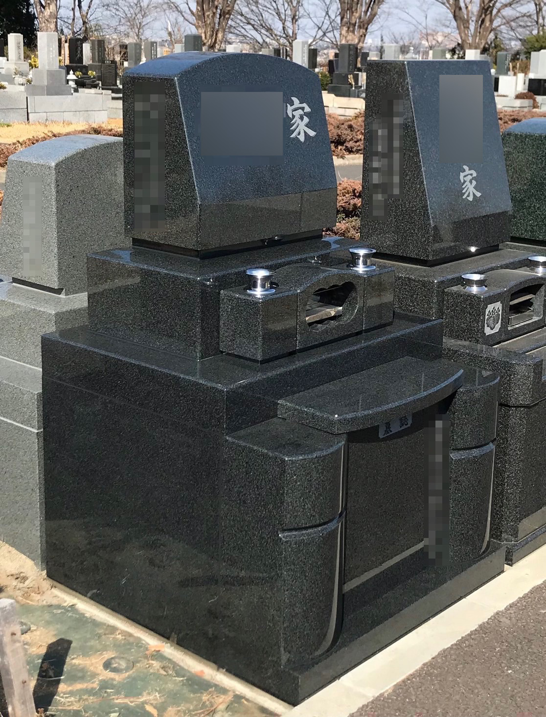 緑ヶ丘霊園に1㎡の洋型墓所を建之いたしました。