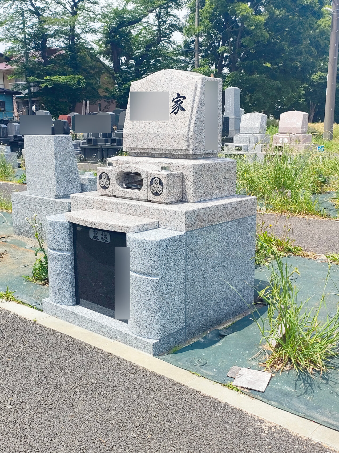 緑ヶ丘霊園に1㎡の洋型墓所を建之いたしました。