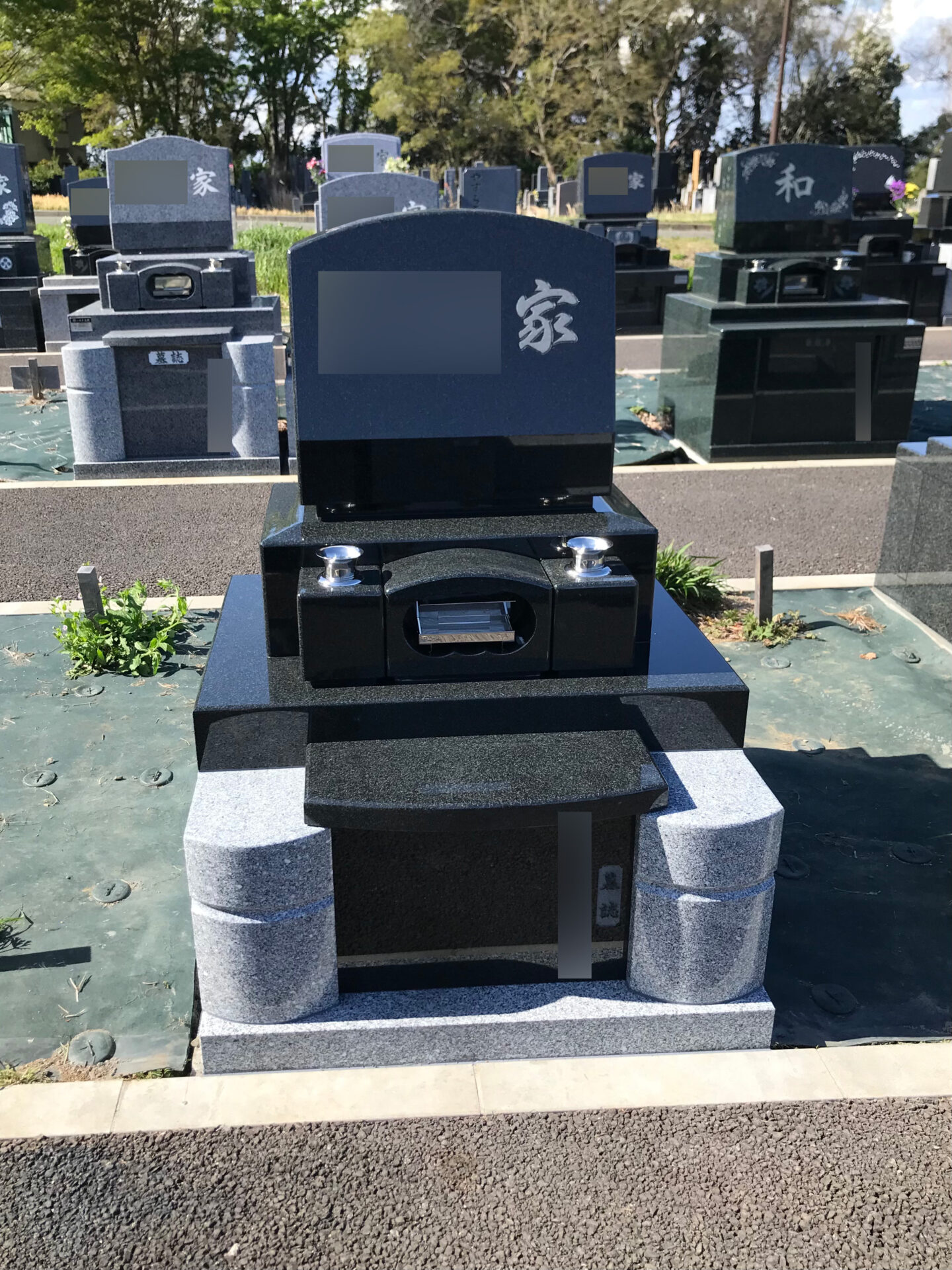 緑ヶ丘霊園に1㎡の洋型墓所を建之いたしました。