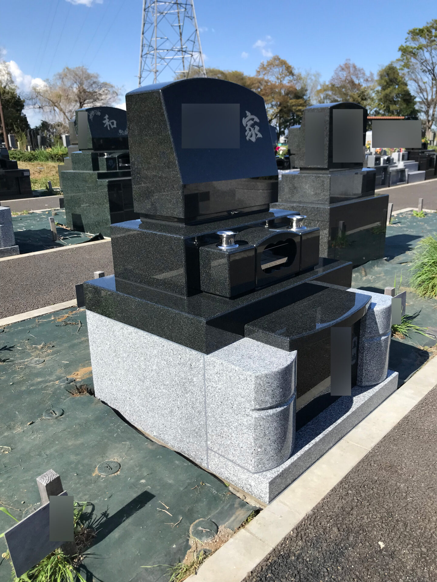 緑ヶ丘霊園に1㎡の洋型墓所を建之いたしました。